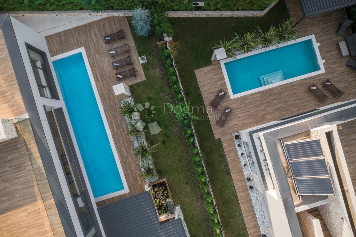 Hiša Funtana, 360m2