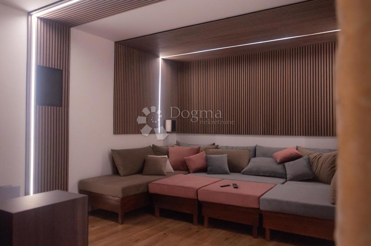 Hiša Funtana, 360m2