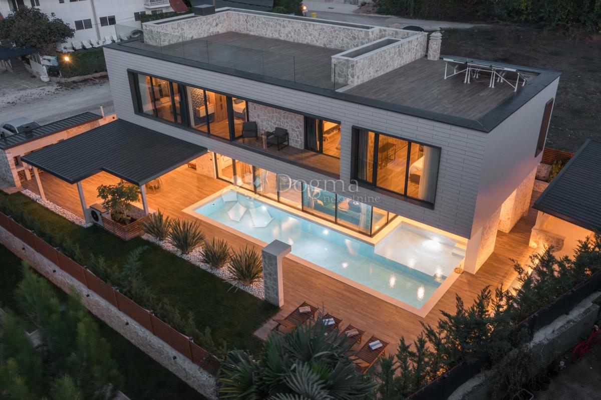 Hiša Funtana, 360m2