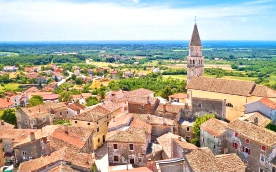 Zemljišče Višnjan, 868m2