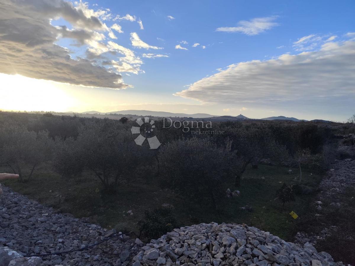 Zazidljivo zemljišče Zaton, Šibenik - Okolica, 30.000m2