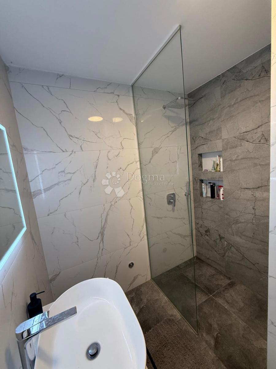 Stanovanje Kaštel Kambelovac, Kaštela, 55m2