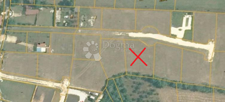 Kmetijsko zemljišče Loborika, Marčana, 901m2