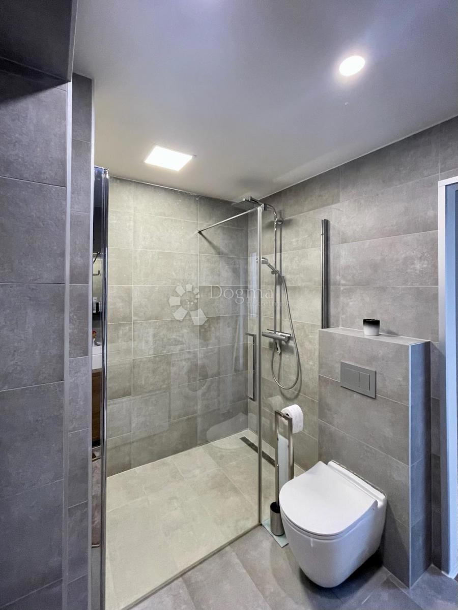 Hiša Novi Bokanjac, Zadar, 450m2