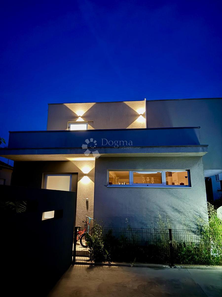 Hiša Novi Bokanjac, Zadar, 450m2