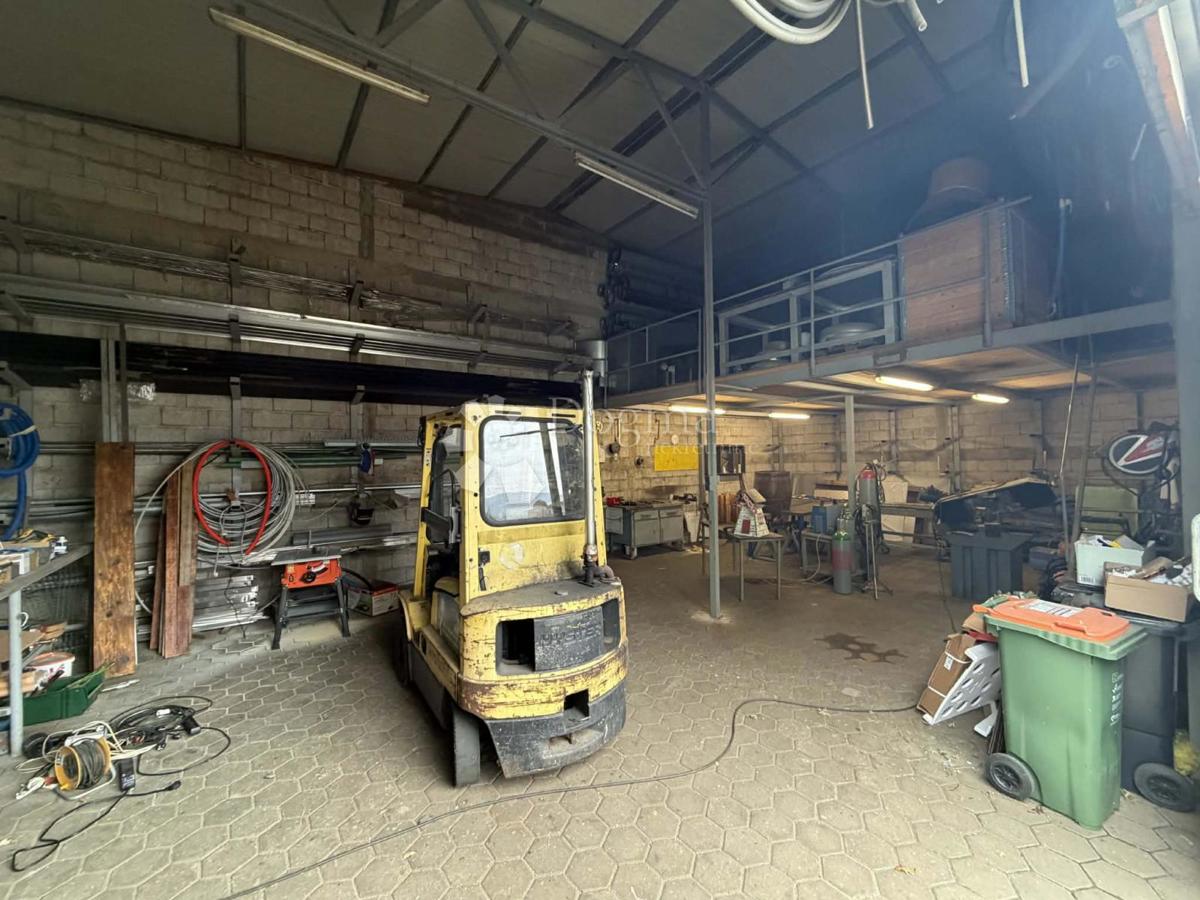 Poslovni prostor Permani, Matulji, 362m2