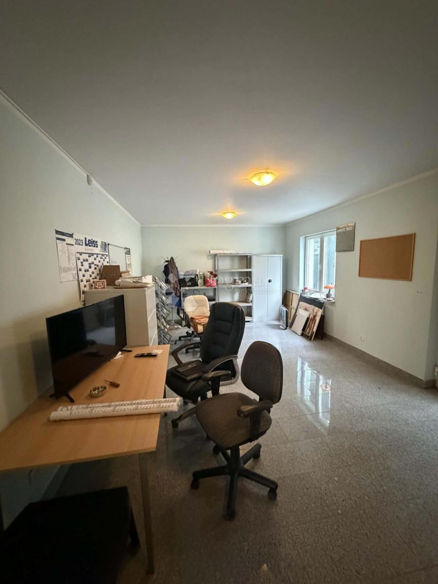 Poslovni prostor Permani, Matulji, 362m2