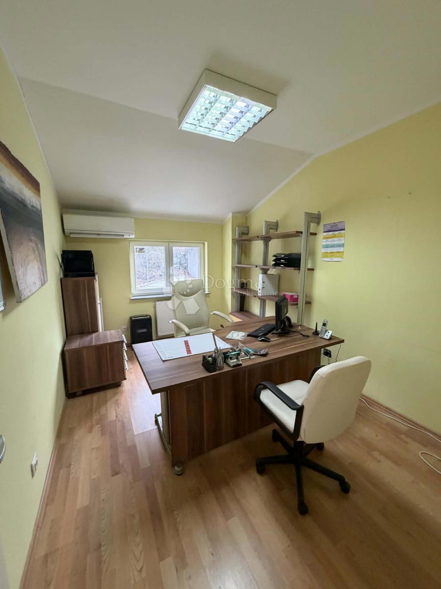 Poslovni prostor Permani, Matulji, 362m2