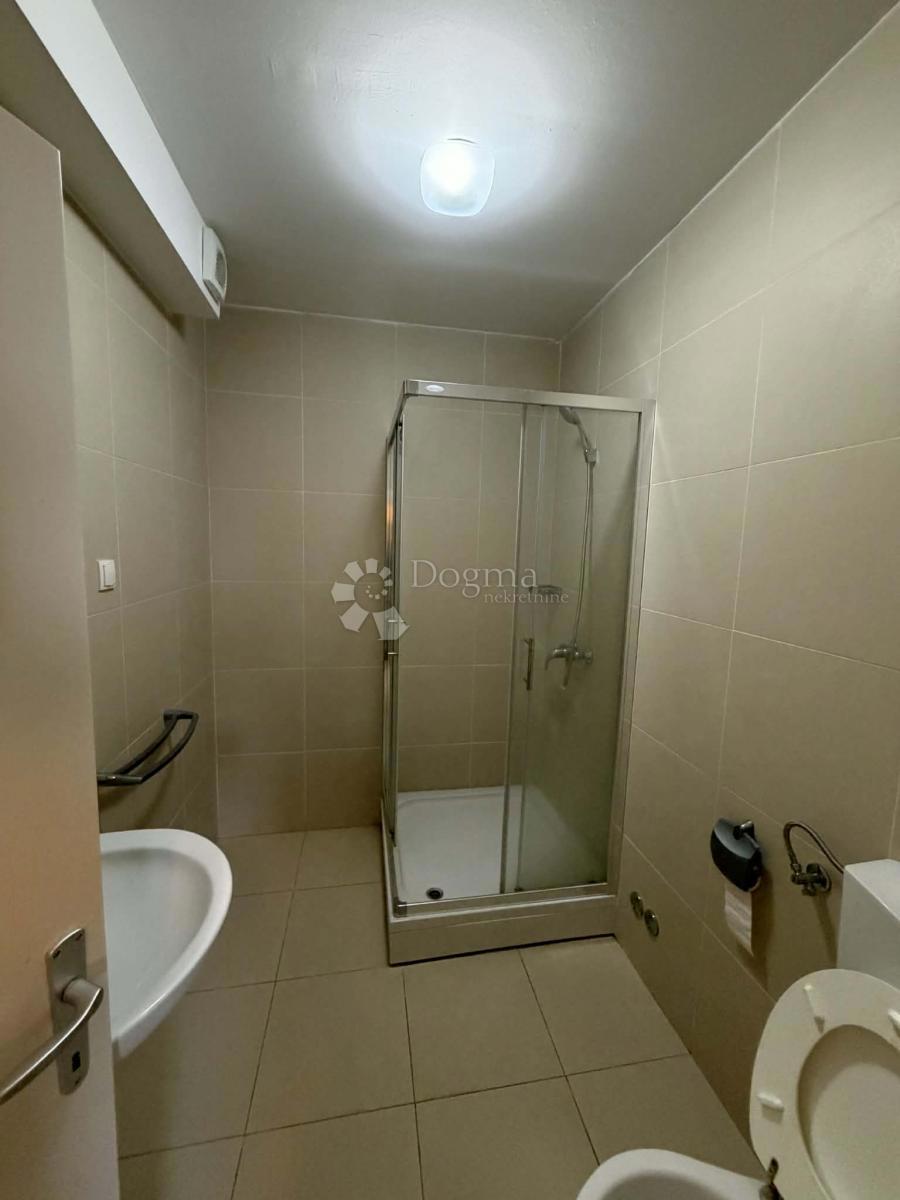 Poslovni prostor Permani, Matulji, 362m2