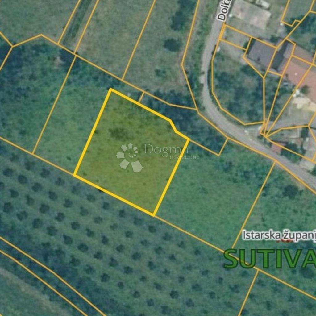 Zazidljivo zemljišče Sutivanac, Barban, 1.045m2