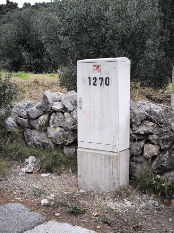 Zazidljivo zemljišče Seget Vranjica, Seget, 804m2