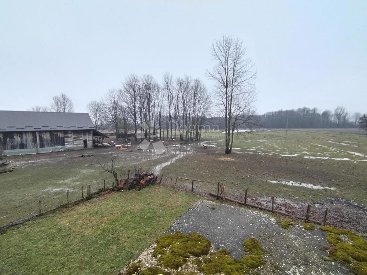 Hiša Lipovec Lonjski, Kloštar Ivanić, 303m2