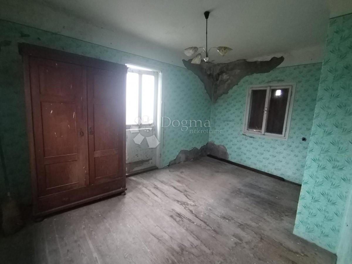 Hiša Lipovec Lonjski, Kloštar Ivanić, 303m2