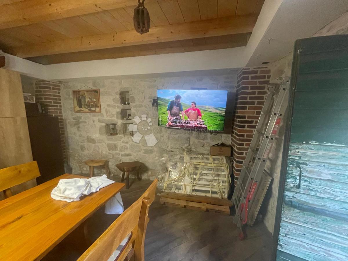 Hiša Jesenice, Dugi Rat, 200m2