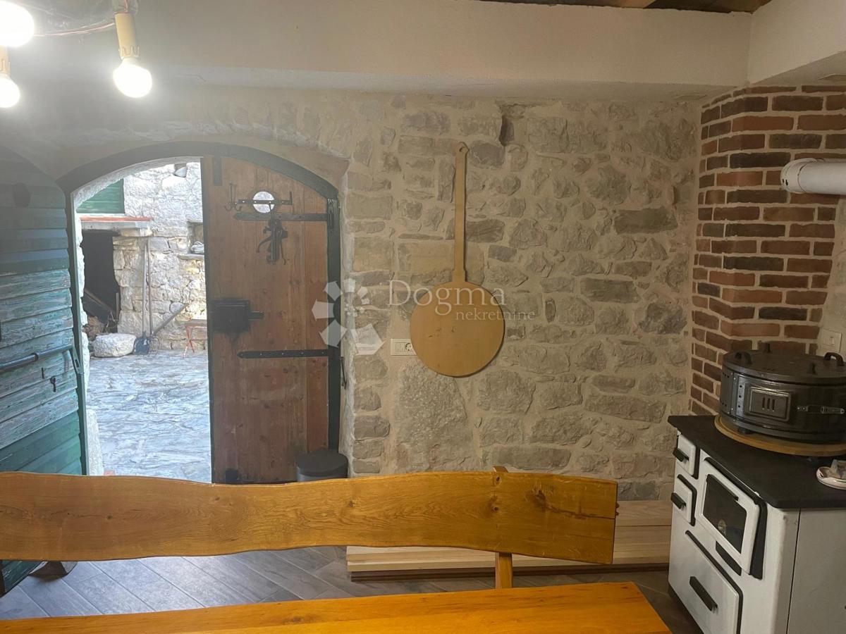 Hiša Jesenice, Dugi Rat, 200m2