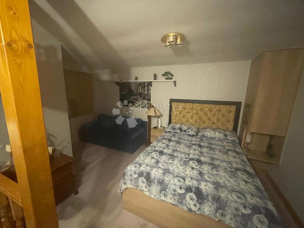 Hiša Jesenice, Dugi Rat, 200m2