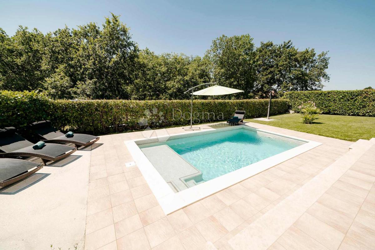 Hiša Višnjan, 200m2