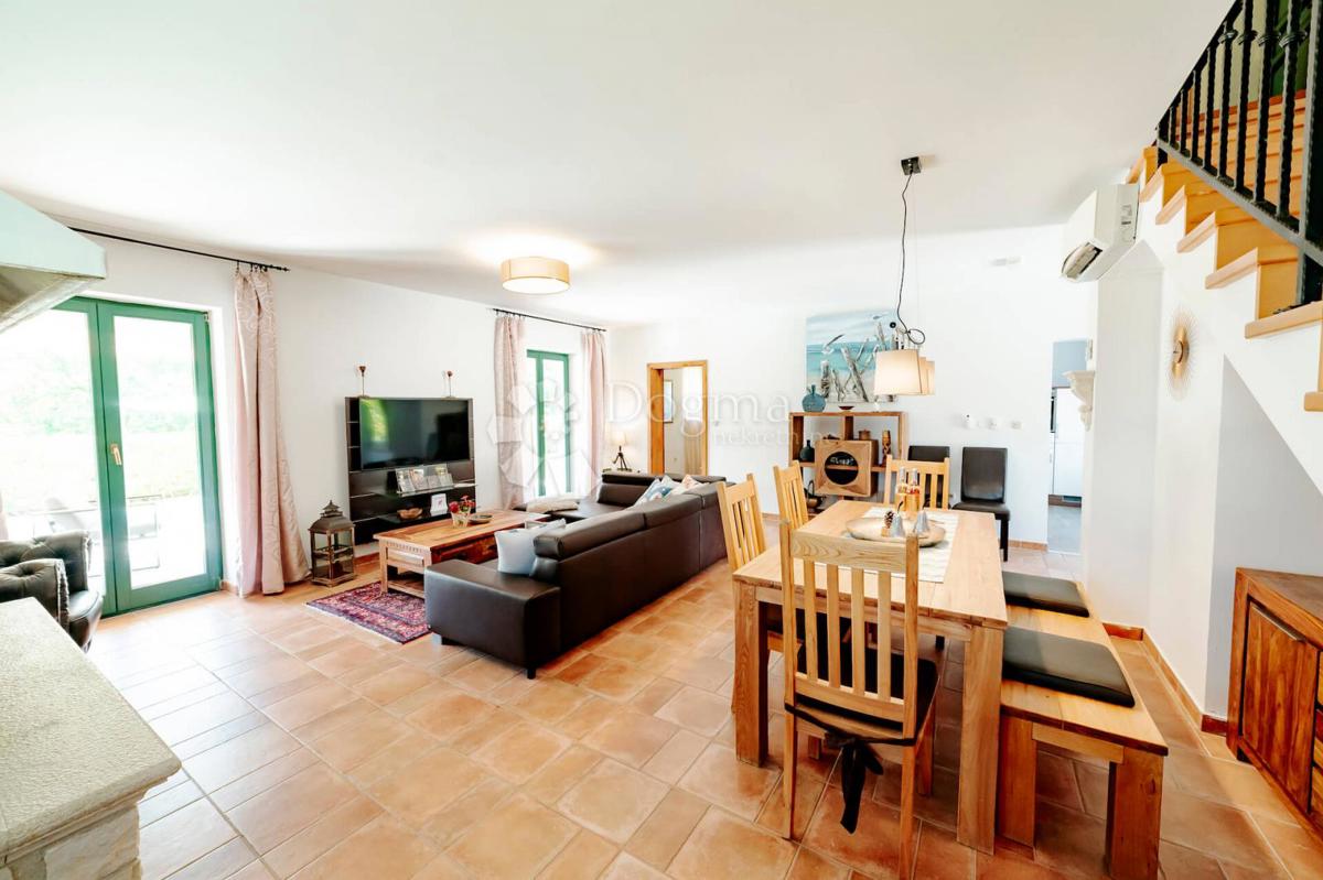 Hiša Višnjan, 200m2