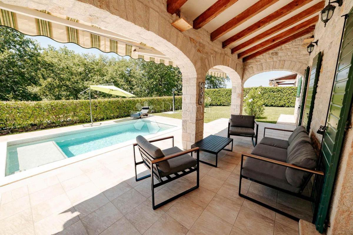 Hiša Višnjan, 200m2