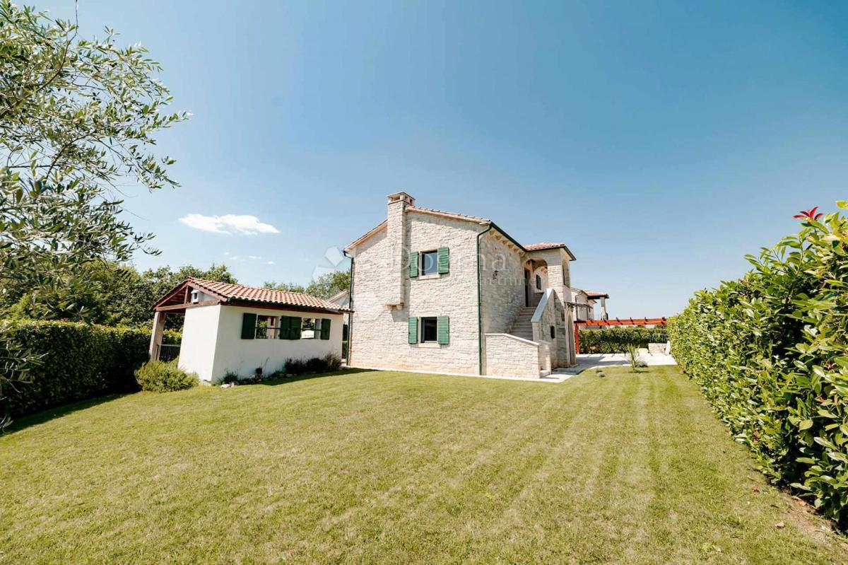 Hiša Višnjan, 200m2