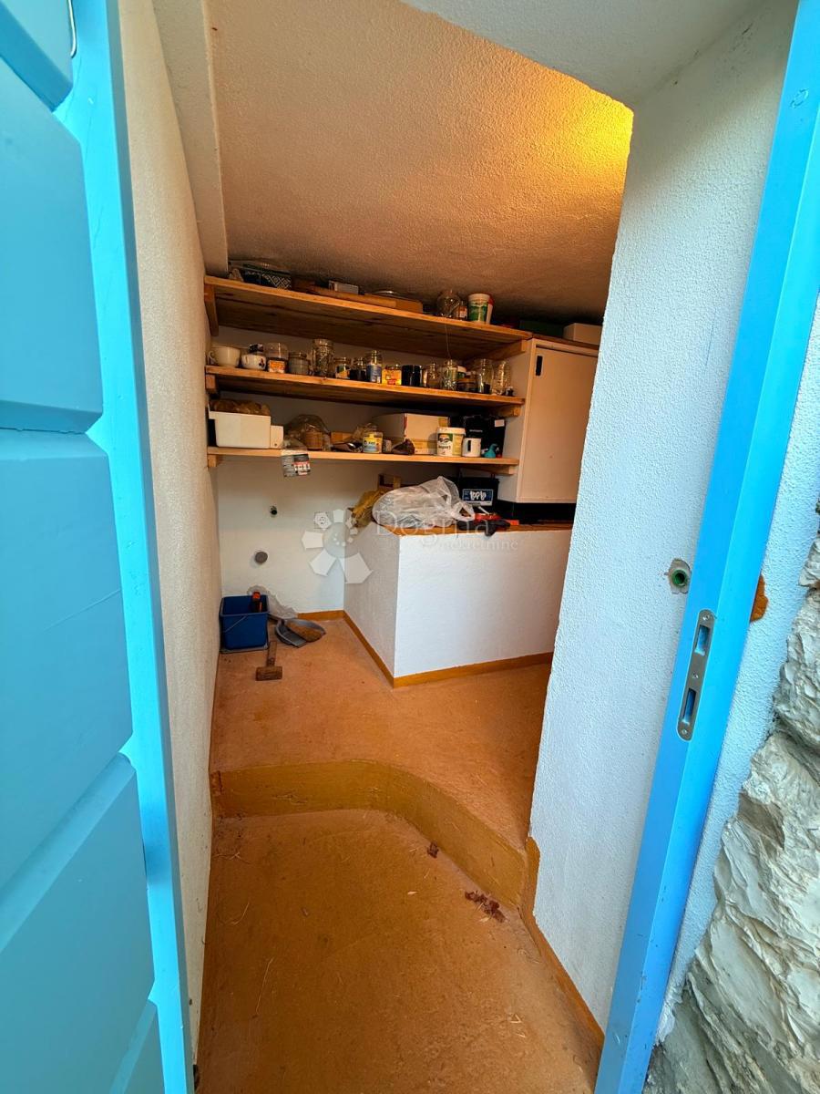 Čudovita hiša s pogledom na morje