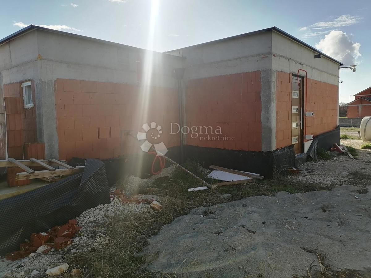 Hiša Bibići, Svetvinčenat, 299m2