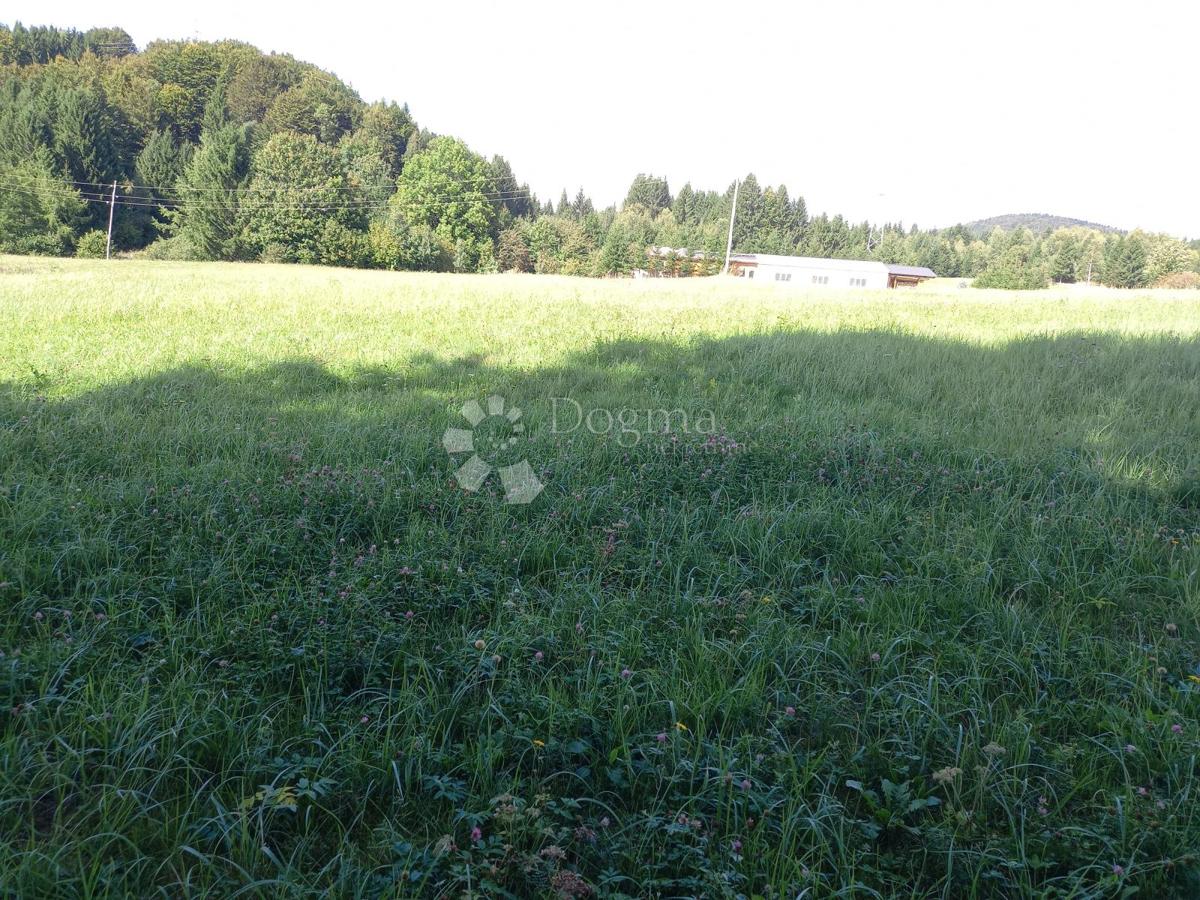 Zazidljivo zemljišče Ravna Gora, 2.435m2