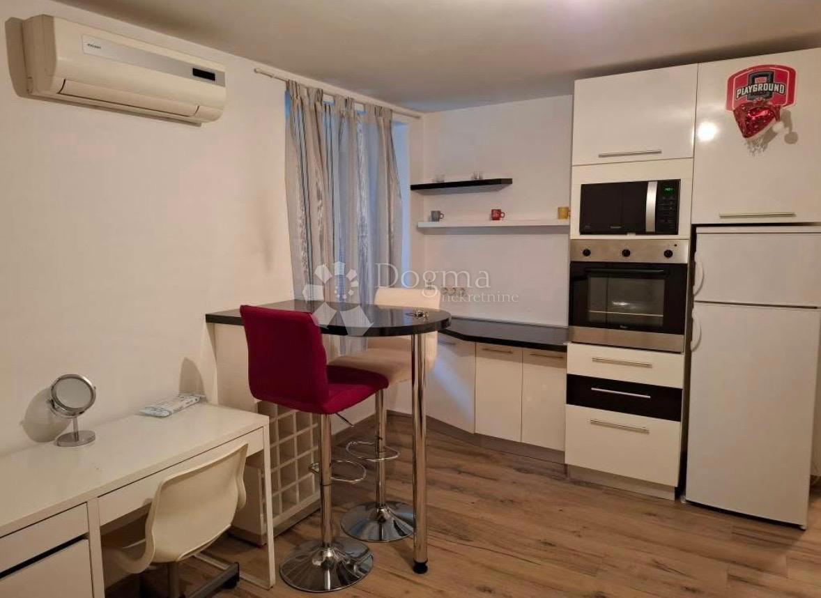 Stanovanje Donji grad, Donji Grad, 20m2