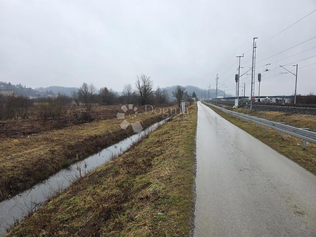 Zazidljivo zemljišče Luka, 3.140m2