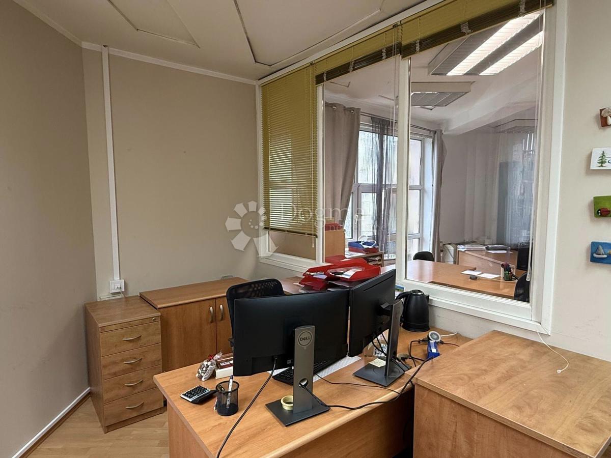 Poslovni prostor Poreč, 92,82m2