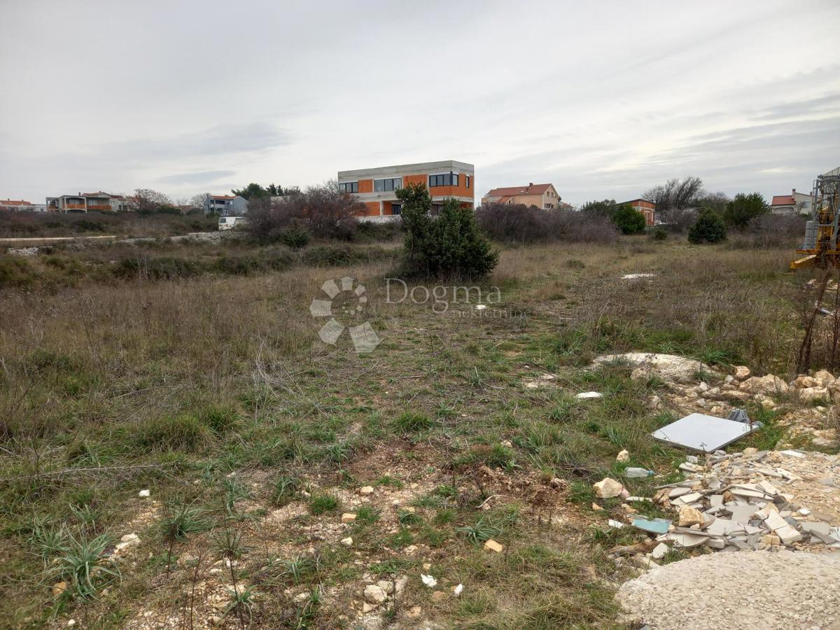 Zazidljivo zemljišče Vrsi, 1.886m2