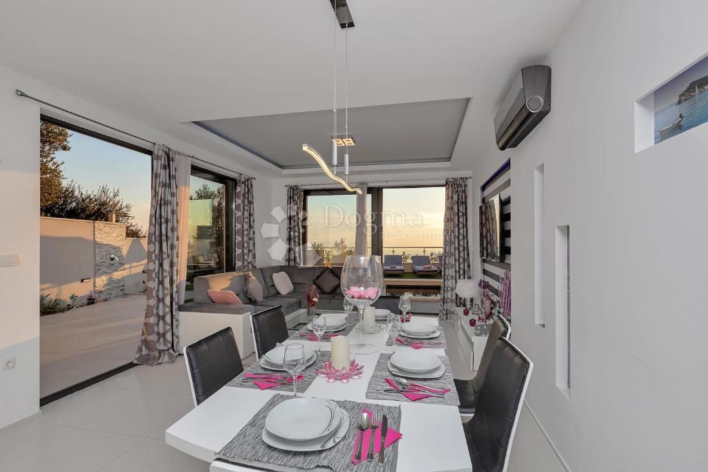 Hiša Veliko Brdo, Makarska, 160m2