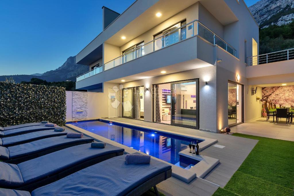 Hiša Veliko Brdo, Makarska, 160m2