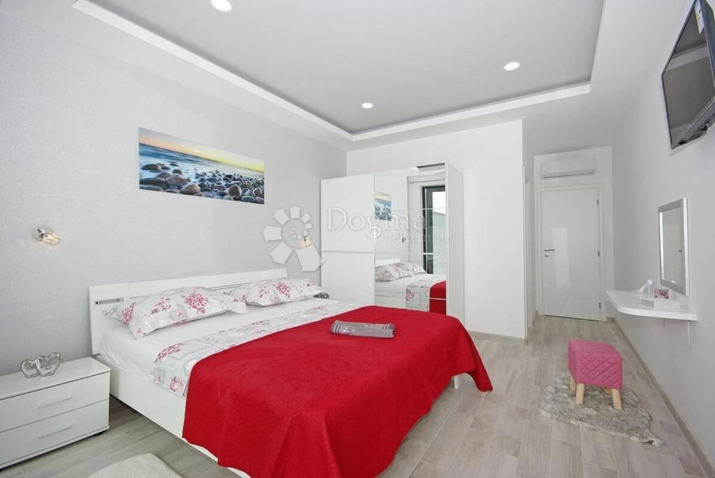 Hiša Veliko Brdo, Makarska, 160m2