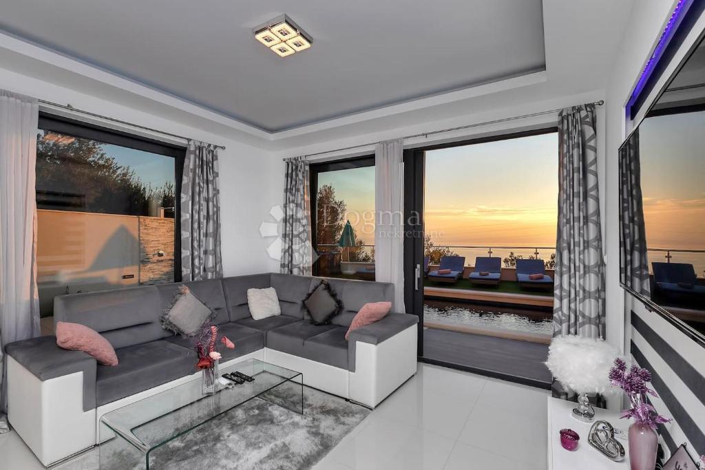 Hiša Veliko Brdo, Makarska, 160m2