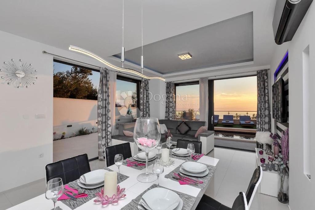 Hiša Veliko Brdo, Makarska, 160m2