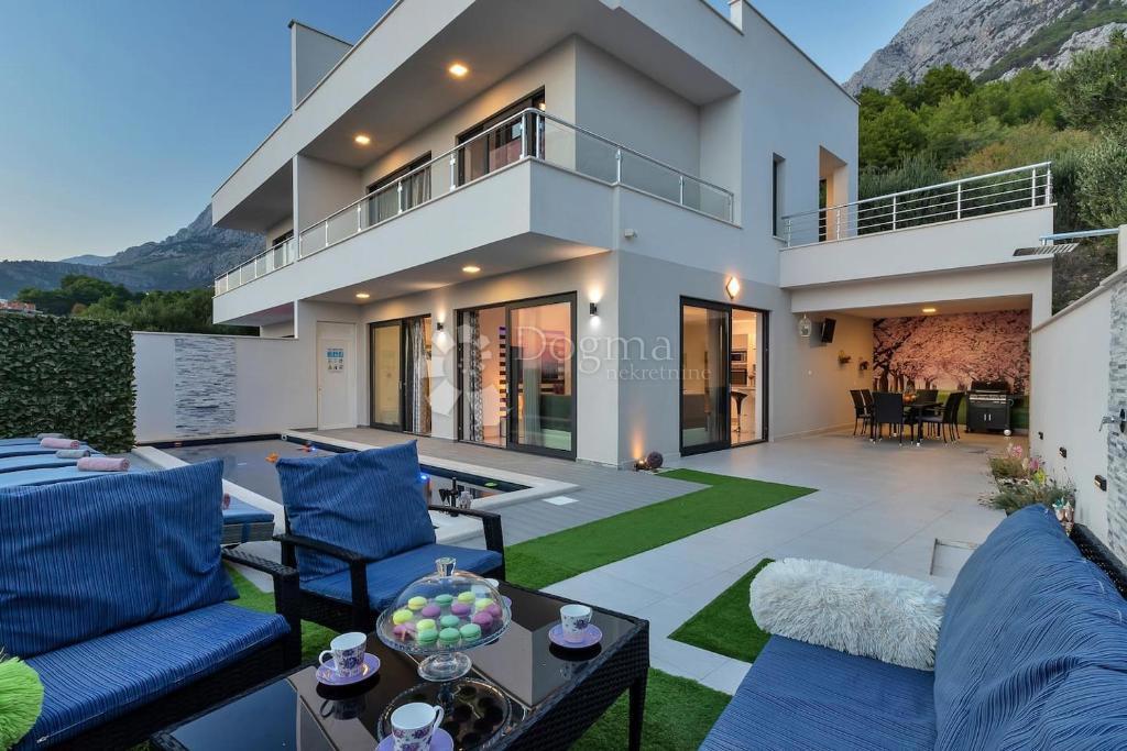 Hiša Veliko Brdo, Makarska, 160m2