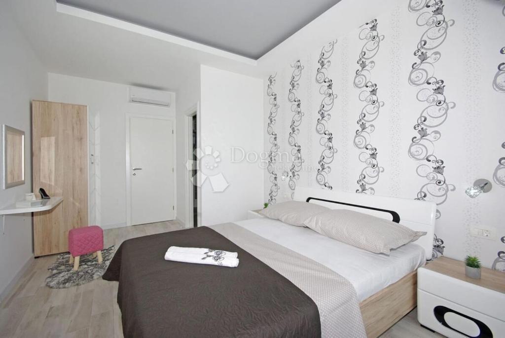 Hiša Veliko Brdo, Makarska, 160m2