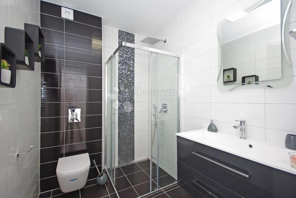 Hiša Veliko Brdo, Makarska, 160m2