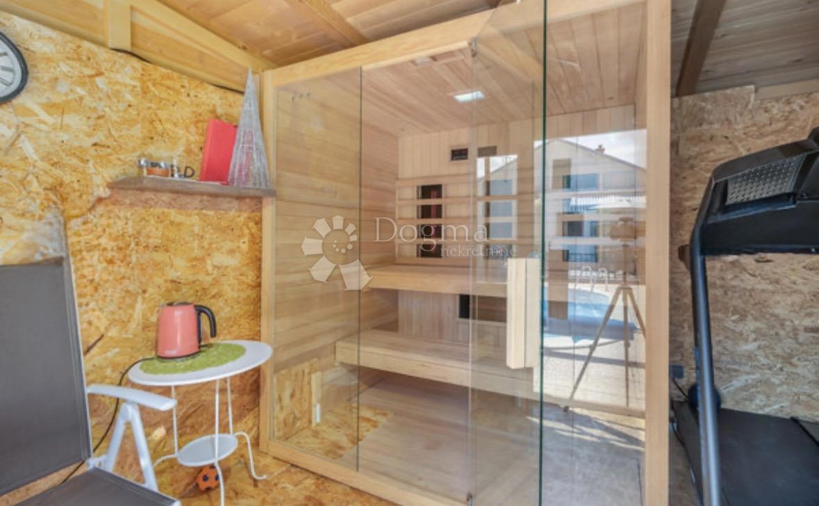 Hiša Novi Vinodolski, 150m2