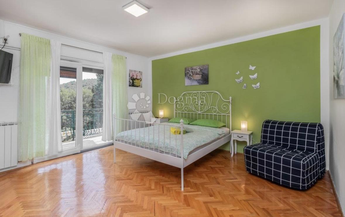 Hiša Novi Vinodolski, 150m2