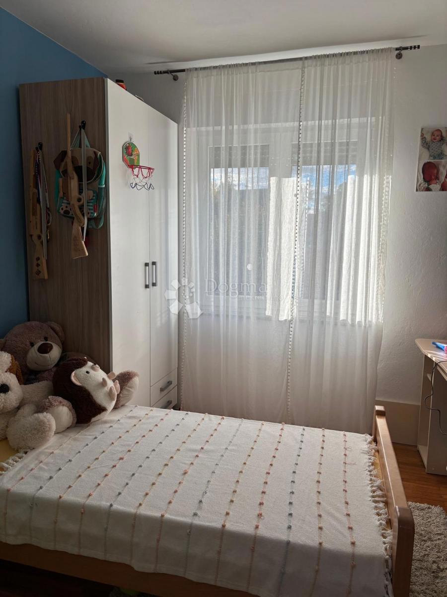 Stanovanje Centar, Gospić, 70m2