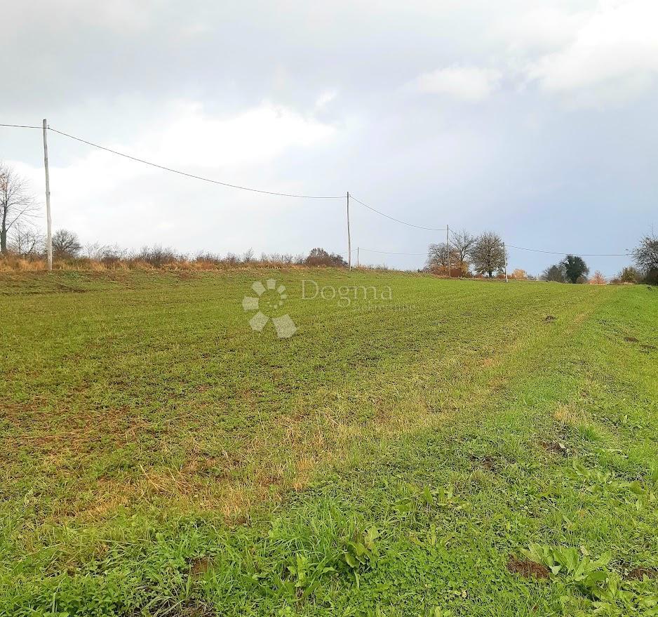 Zazidljivo zemljišče Ogulin, 1.343m2