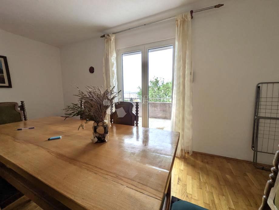 Stanovanje Karlobag, 95,02m2