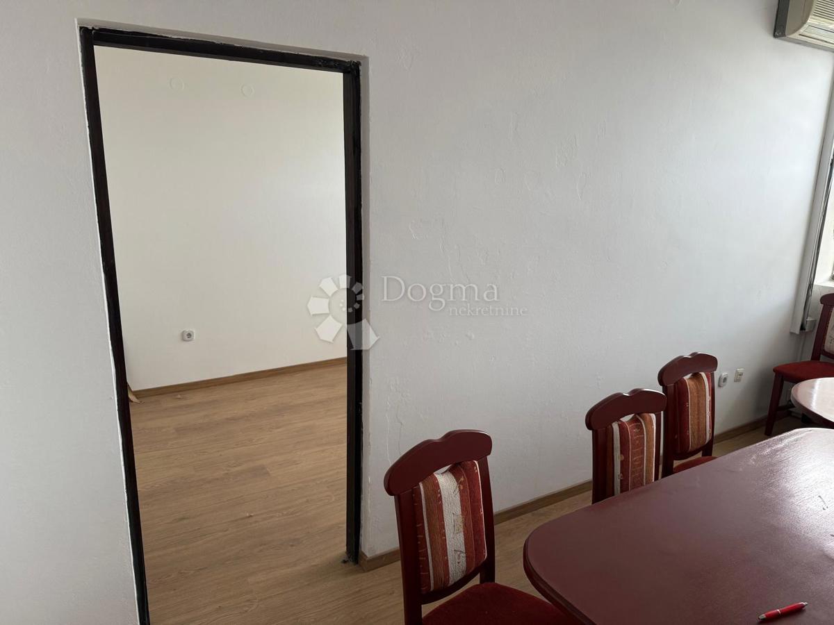 Poslovni prostor Novi Marof, 24,61m2