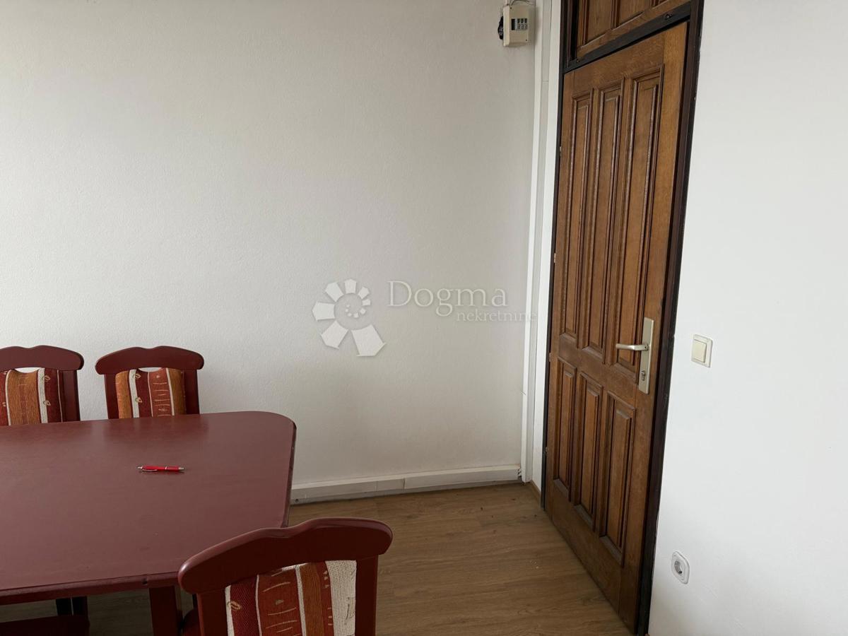 Poslovni prostor Novi Marof, 24,61m2