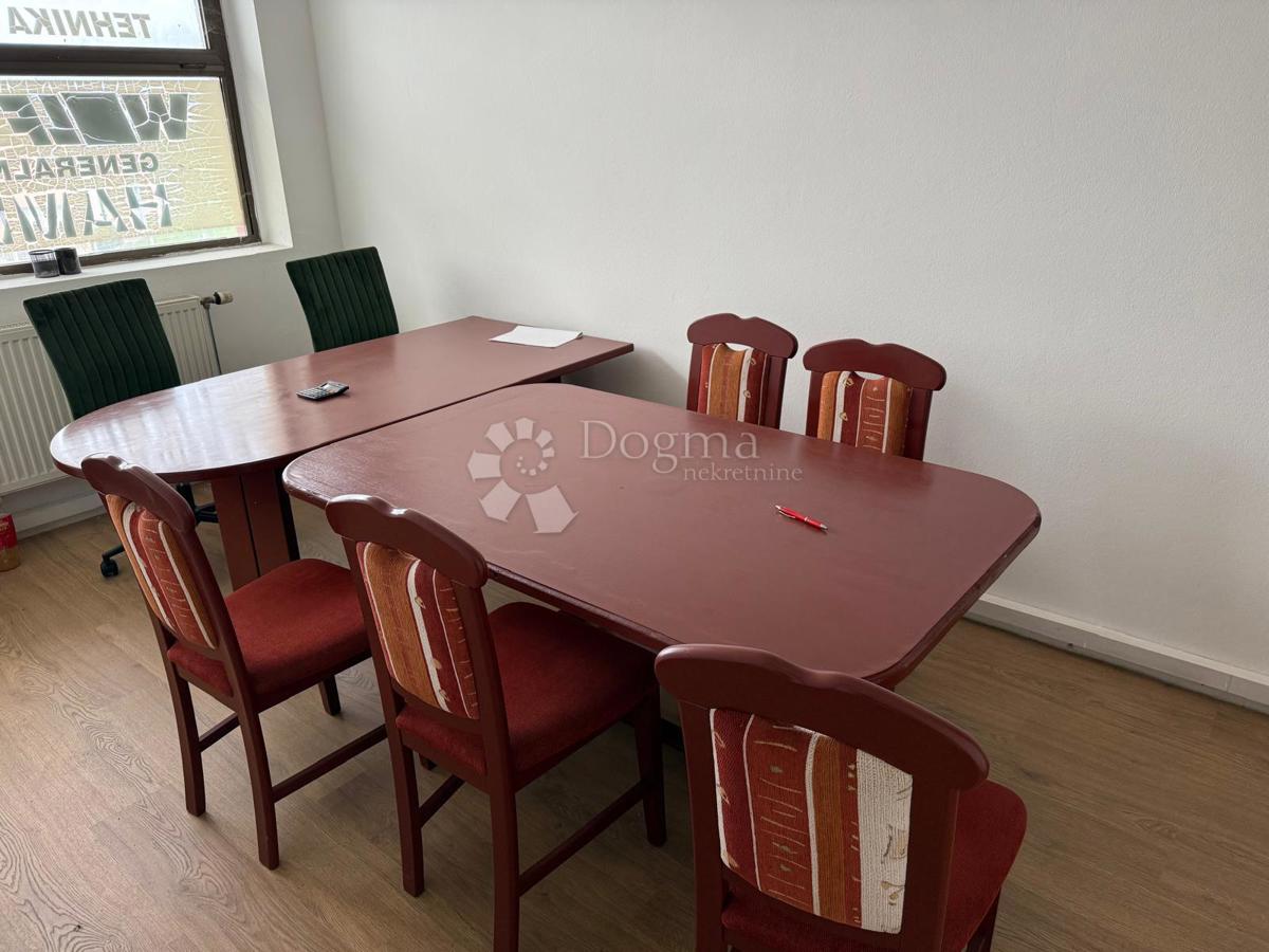 Poslovni prostor Novi Marof, 24,61m2