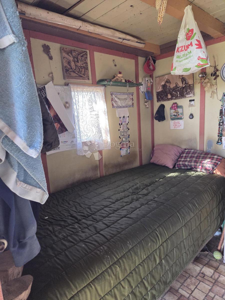 Kmetijsko zemljišče Valpovo, 1.439m2