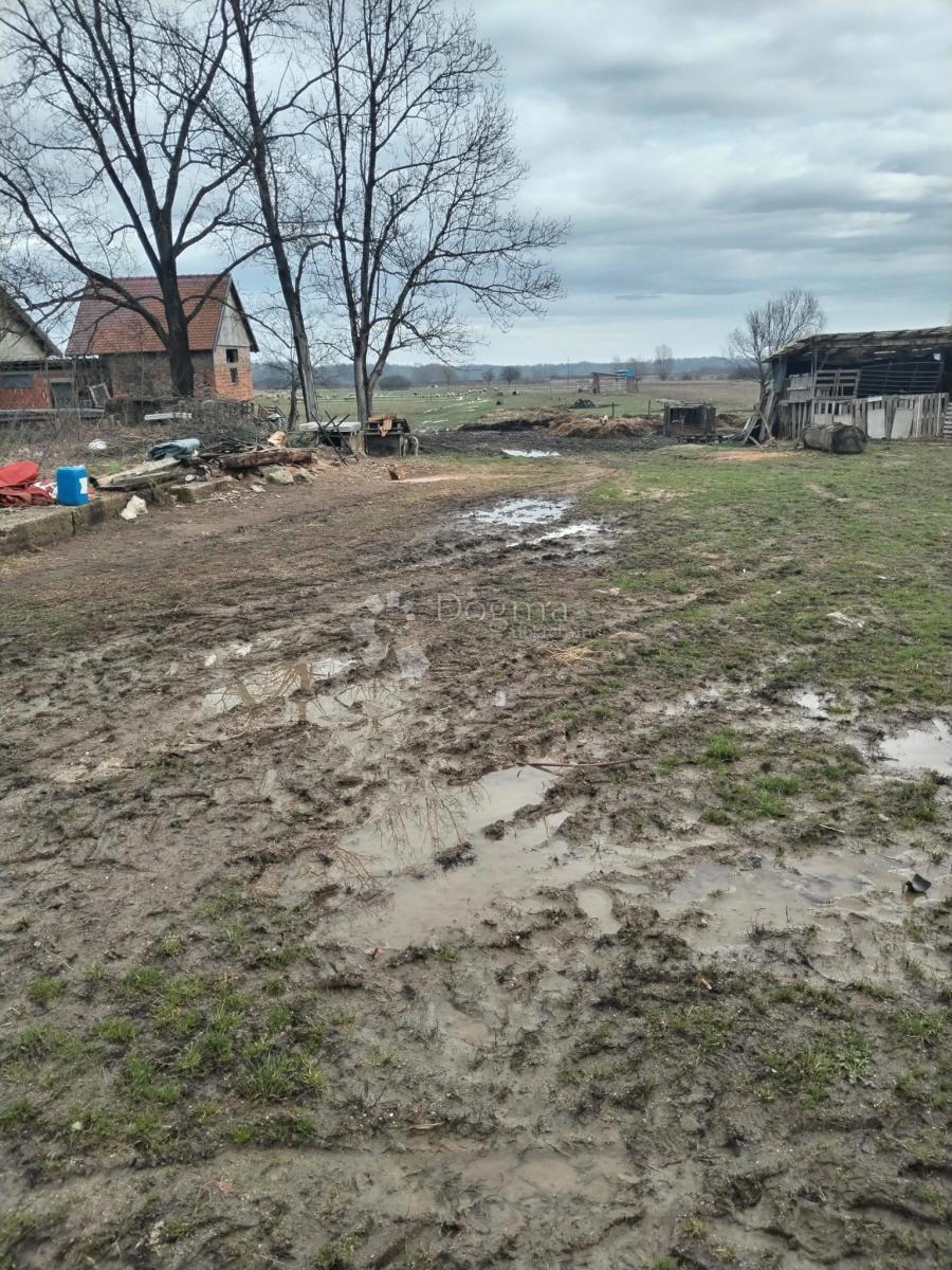 Kmetijsko zemljišče Donje Mekušje, Karlovac - Okolica, 707m2