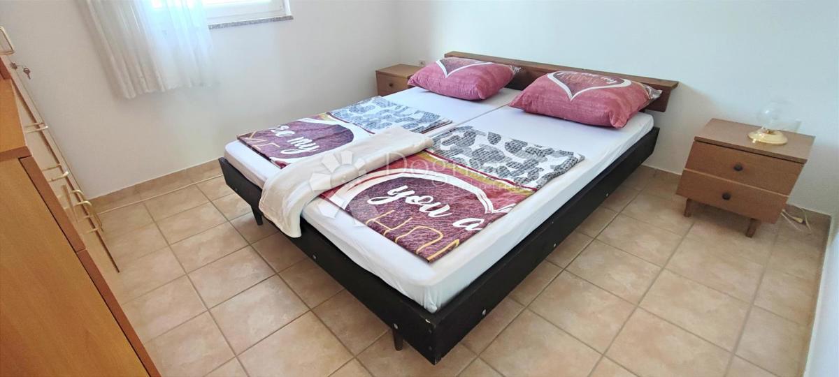 Hiša Povljana, 250m2